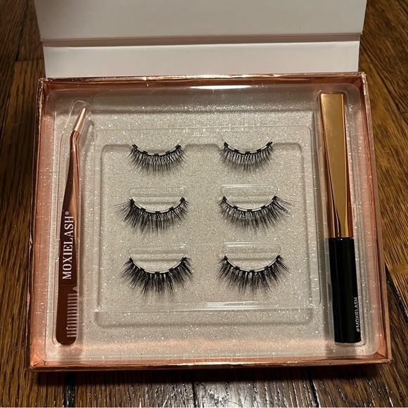 False Lashes - Picture 2 of 4